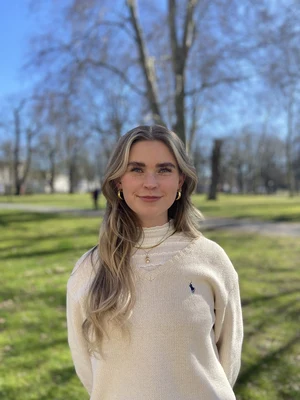 Emilia Charlize Commer